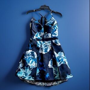 B. Darlin Junior’s Open Back Floral Homecoming Dress - Blue - Size 9/10